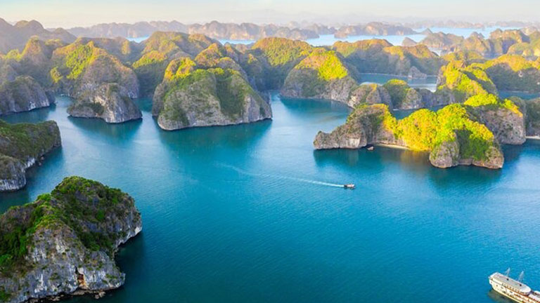 Halong Bay and Lan Ha Bay in One Journey | Halong Azura Cruises